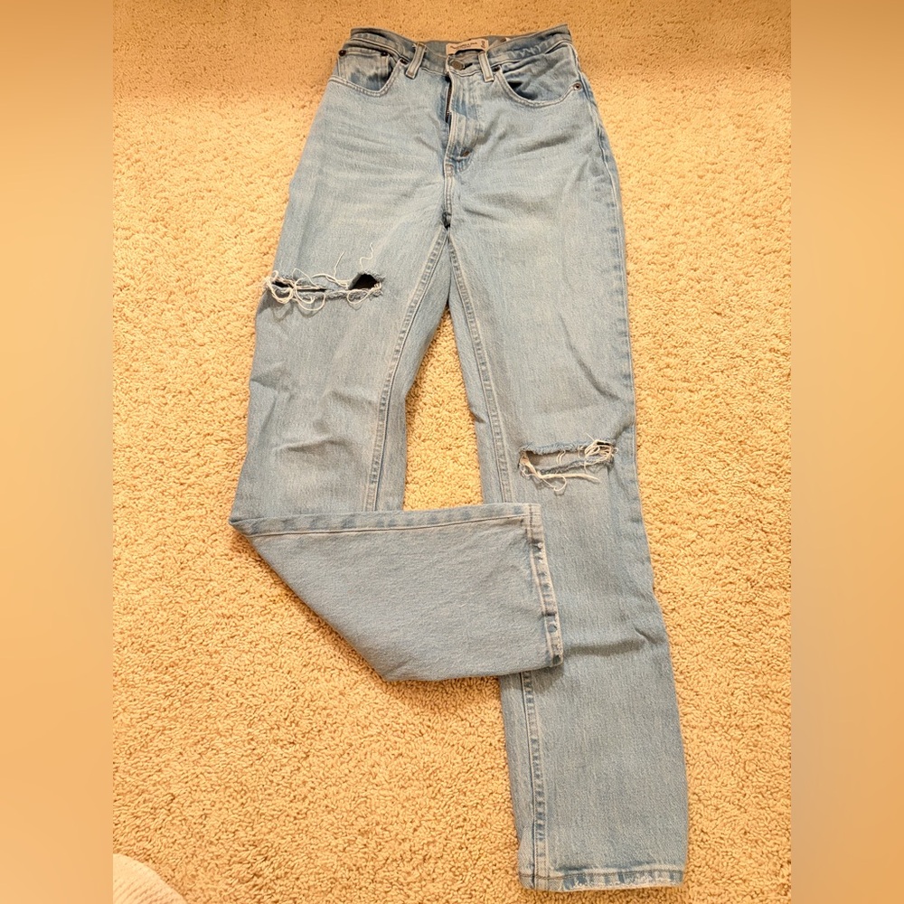 Abercrombie & Fitch Light Blue Ultra High Rise Curve Love Destroy 25 | 0R
